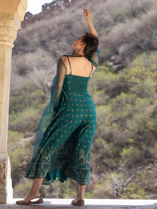 Divena Rama green Rayon Shoulder Strip Anarkali Kurta with Net Dupatta